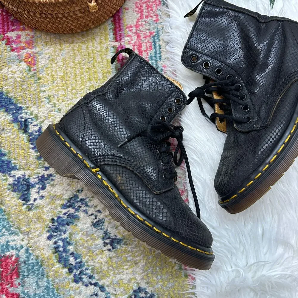 Dr. Martens Junior 1460 Reptile Emboss Ankle Boots Kids 3 Black Leather Lace Up - Picture 3 of 9